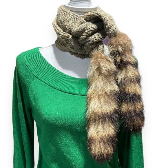 Vintage 80s Winter Knit Scarf w/‎ Fur Tails Raccoon Tails Wear Repurpose Cosplay - Picture 10 of 10